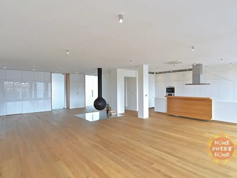 Pronájem bytu 4+kk 175 m², Praha – náhled fotky 2