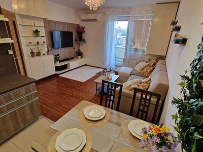 Prodej bytu 2+1, 51 m² (2 z 16)