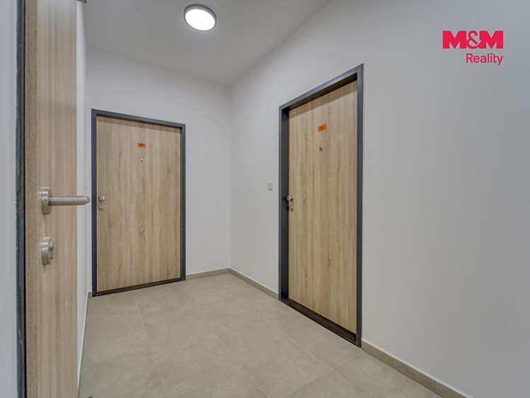 Pronájem bytu 1+kk, 41 m² (16 z 20)