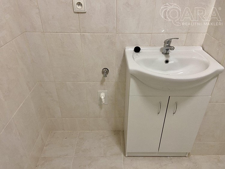 Pronájem bytu 1+kk, 29 m² (9 z 11)