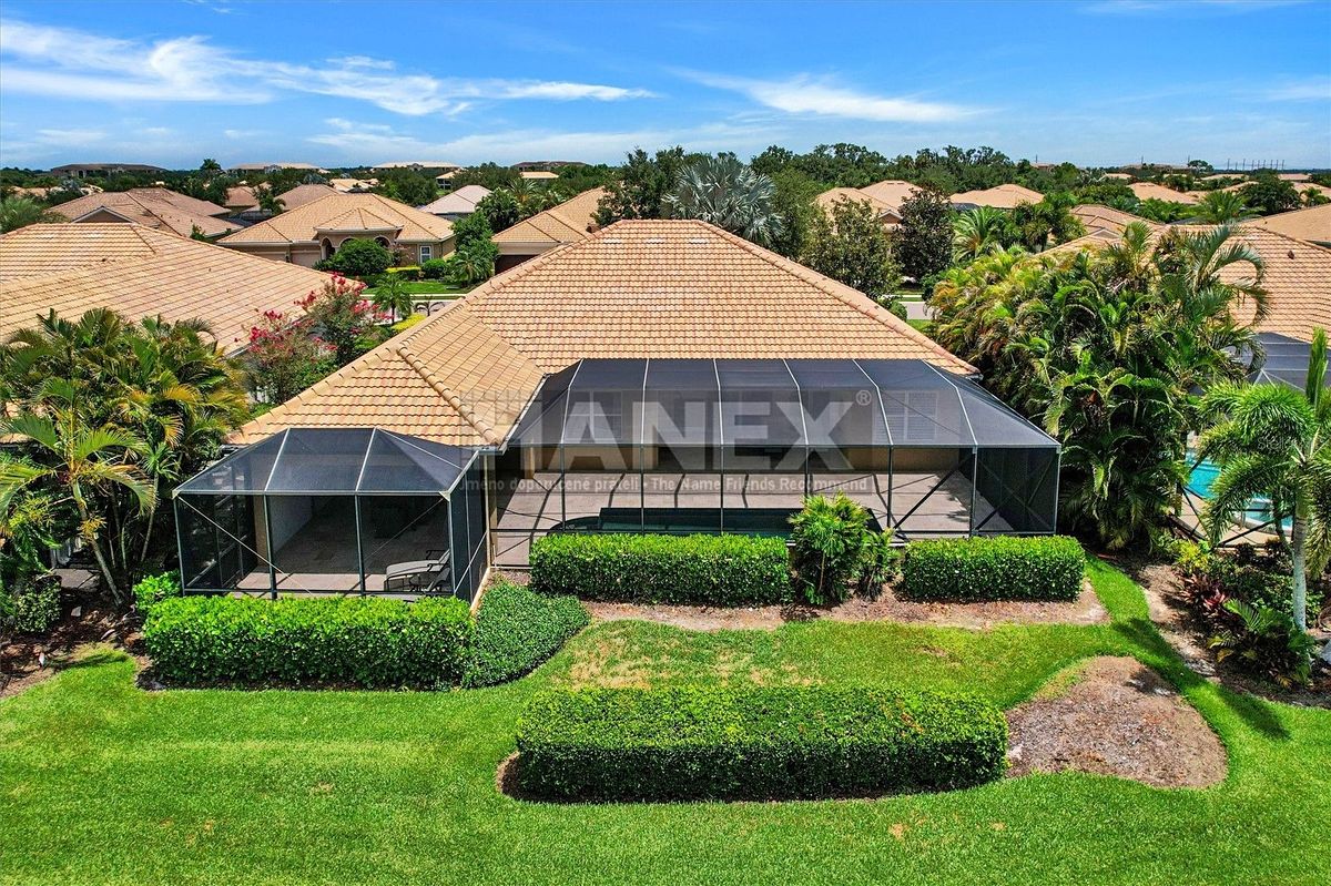 Prodej rodinného domu 248 m², pozemek 930 m², Bradenton – fotka 1 z 3
