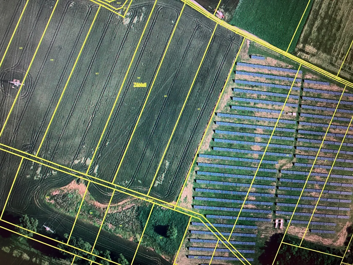 Prodej podílu 1/2 pole 10011 m²