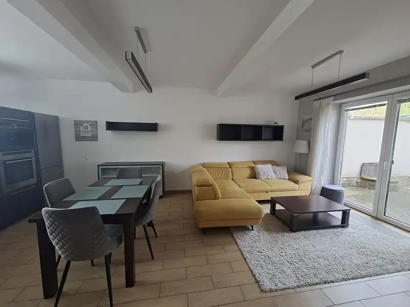 Pronájem rodinného domu 180 m², pozemek 127 m², Staré Město – náhled fotky 1