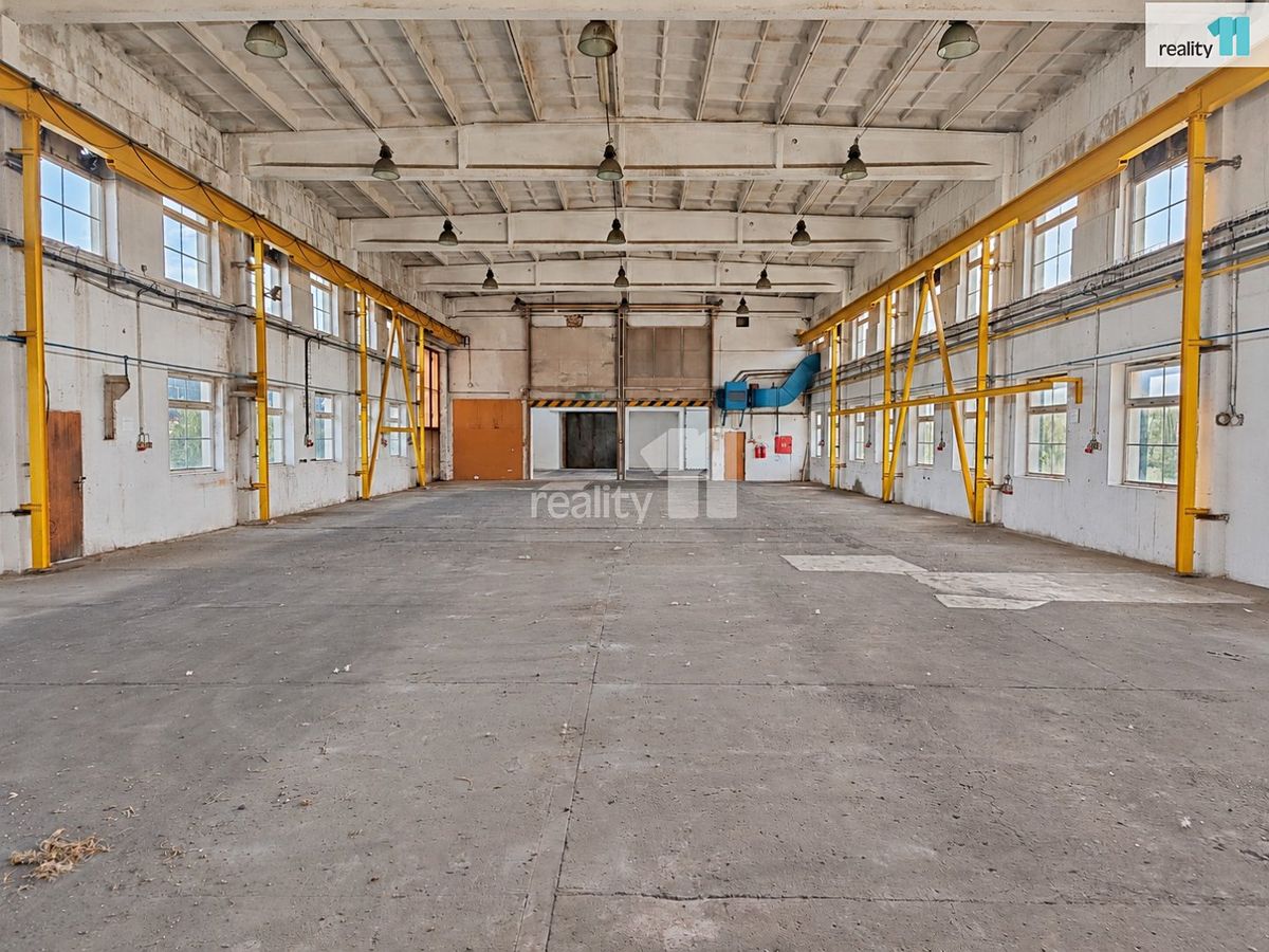 Pronájem skladového prostoru 710 m², Smidary – fotka 1 z 3