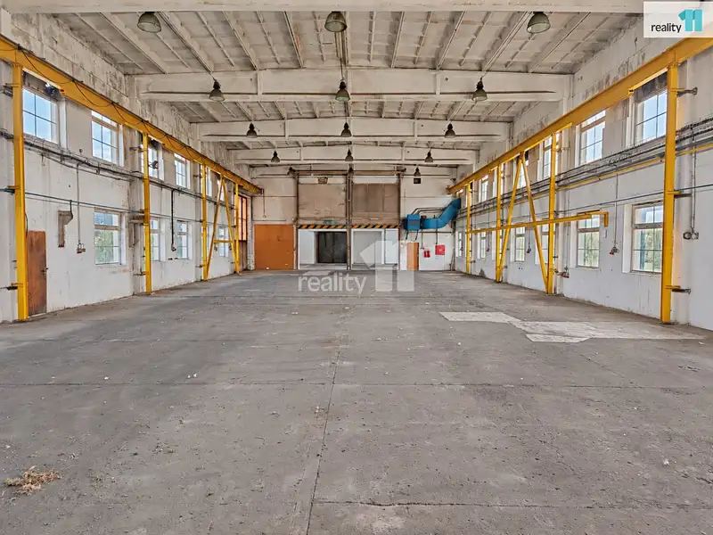 Pronájem skladového prostoru 710 m², Smidary – náhled fotky 1