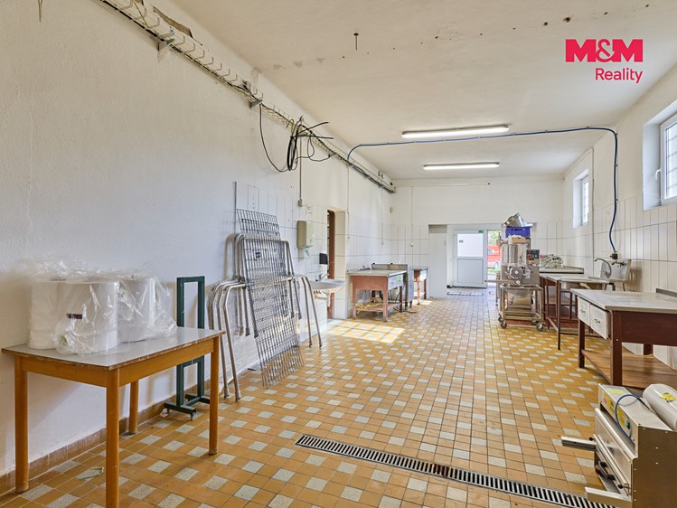 Prodej komerčního prostoru, 350 m² (17 z 30)