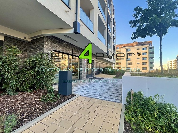 Pronájem bytu 2+kk, 45 m² (19 z 23)