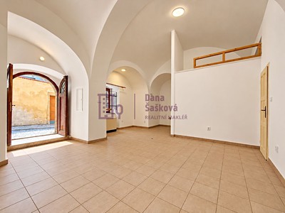 Комерційне приміщення в оренду, 41 м² (2 з 12)