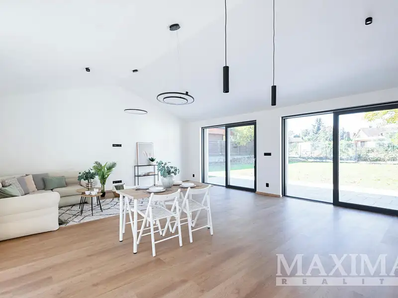 Prodej rodinného domu 148 m², pozemek 724 m², Šestajovice – náhled fotky 3