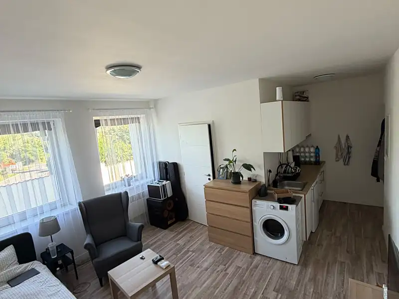 Prodej bytu 1+kk 22 m², Praha – náhled fotky 1