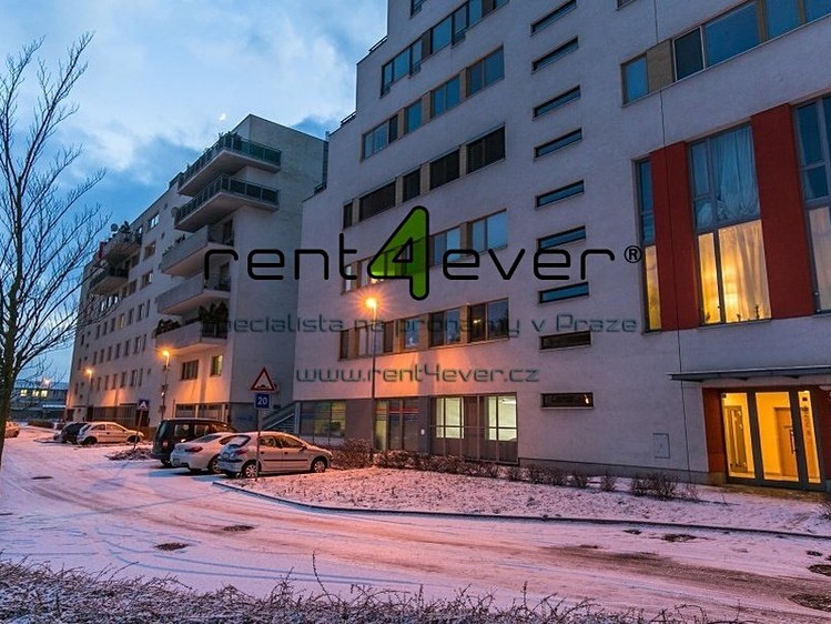 Pronájem bytu 1+kk, 43 m² (10 z 10)