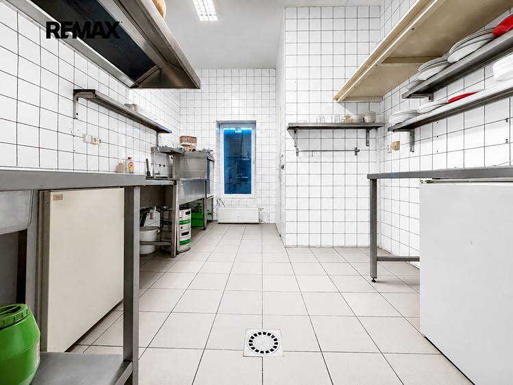 Комерційне приміщення на продаж, 801 м² (30 з 67)