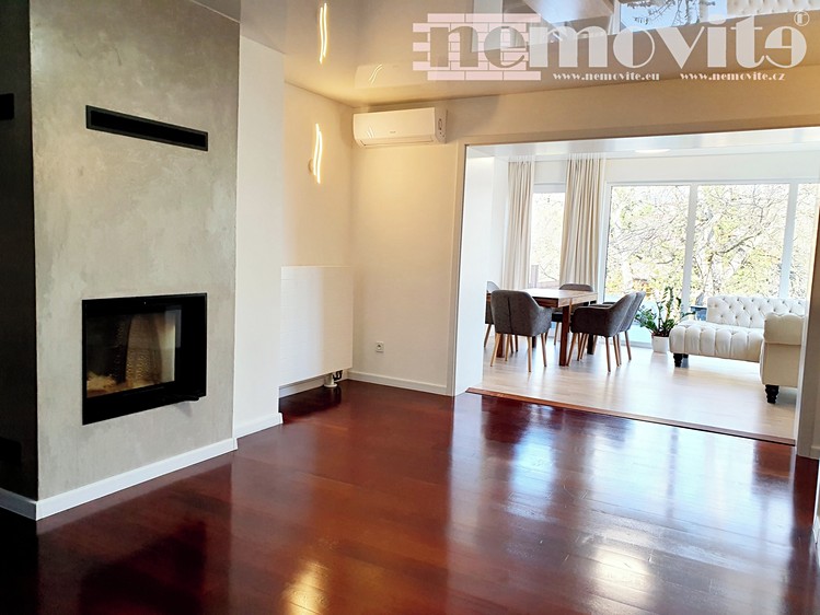 Prodej domu, 179 m² (2 z 19)