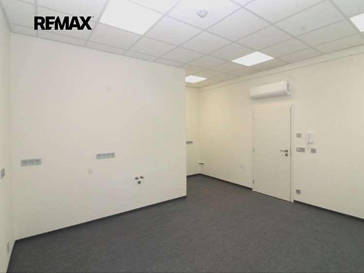 Pronájem komerčního prostoru, 20 m² (3 z 17)