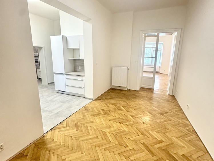 Pronájem bytu 4+kk, 110 m² (4 z 9)