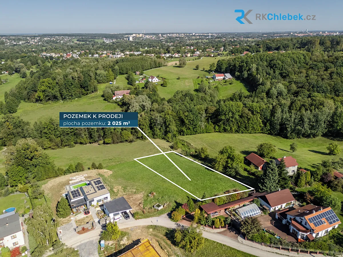 Prodej stavebního pozemku 2025 m²