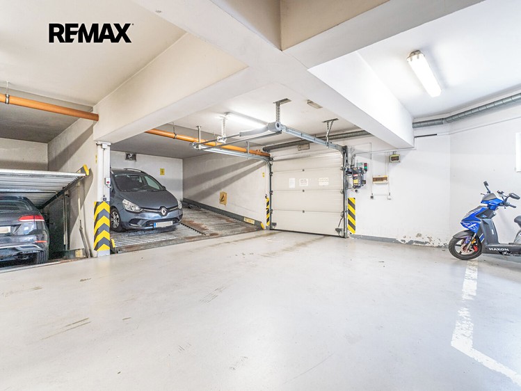 Pronájem nemovitosti, 12 m² (2 z 6)