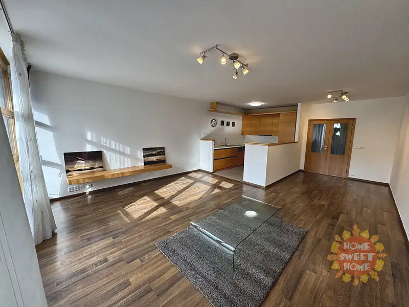 Pronájem bytu 2+kk 97 m², Praha – náhled fotky 1