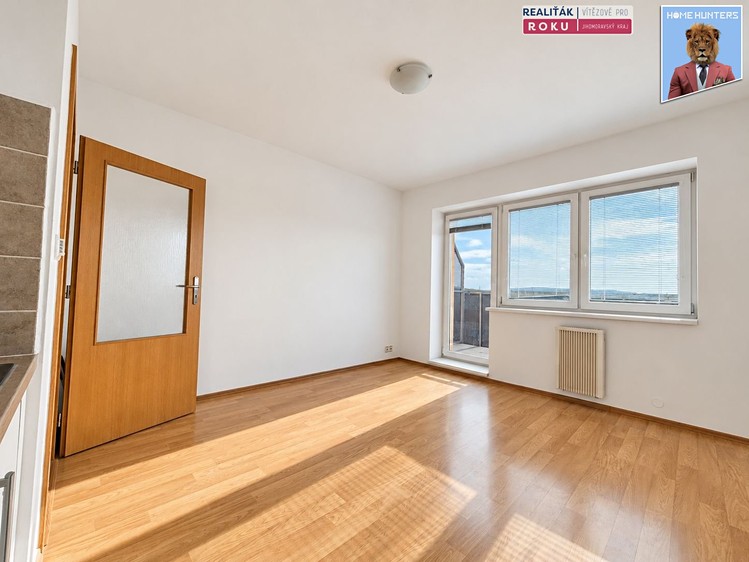 Pronájem bytu 1+kk, 31 m² (1 z 7)