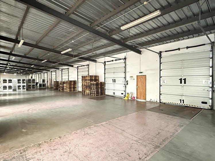Комерційне приміщення в оренду, 22 300 м² (6 з 12)