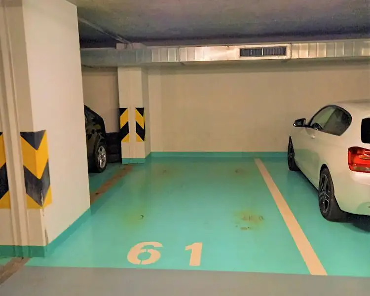 Pronájem garážového stání 15 m², Praha – náhled fotky 2