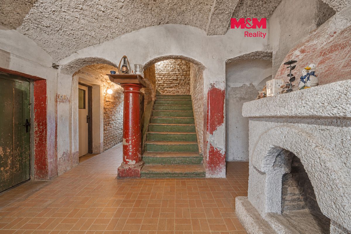 Prodej rodinného domu 380 m², pozemek 3133 m², Martínkovice – fotka 1 z 3