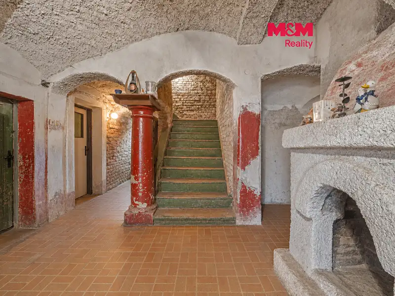 Prodej rodinného domu 380 m², pozemek 3133 m², Martínkovice – náhled fotky 1