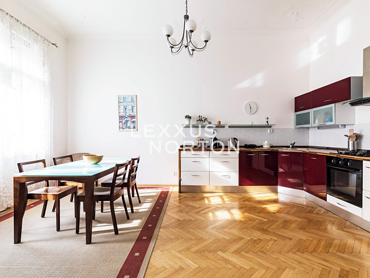 Pronájem bytu 3+1, 108 m² (1 z 15)