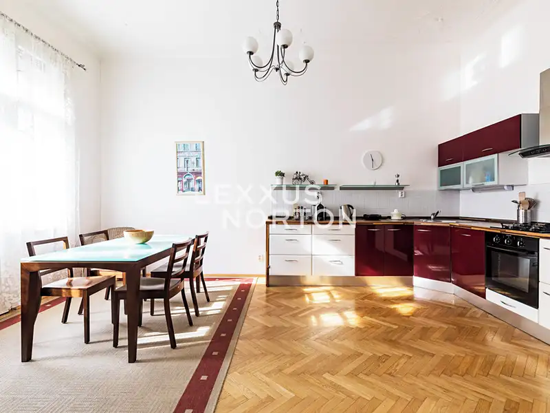 Pronájem bytu 3+1 108 m², Praha – náhled fotky 1