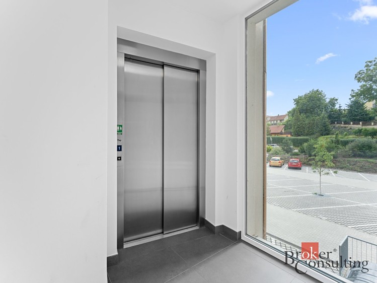 Pronájem bytu 1+kk, 22 m² (8 z 14)