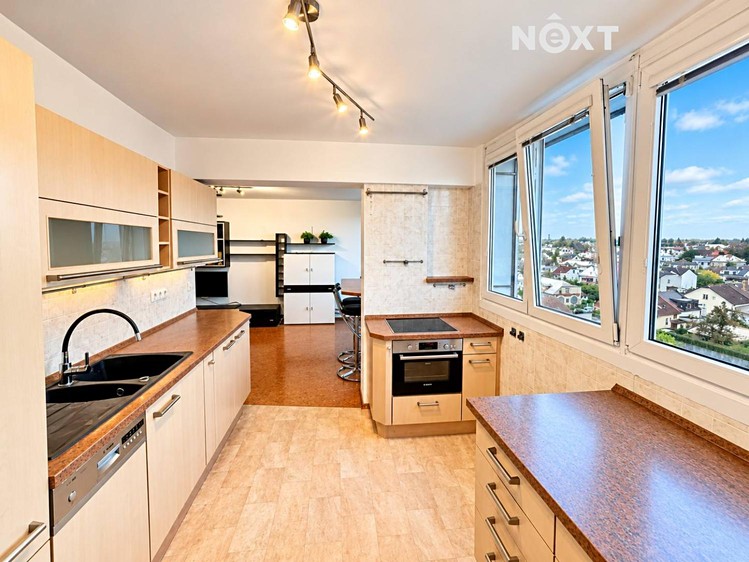 Pronájem bytu 3+1, 75 m² (1 z 19)