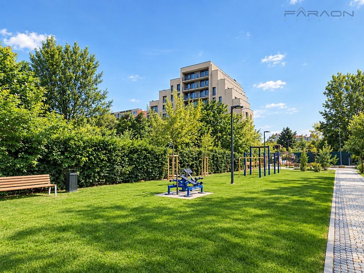 Pronájem bytu 2+kk, 55 m² (16 z 19)