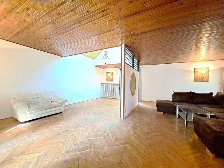 Pronájem bytu 4+1, 116 m² (2 z 11)