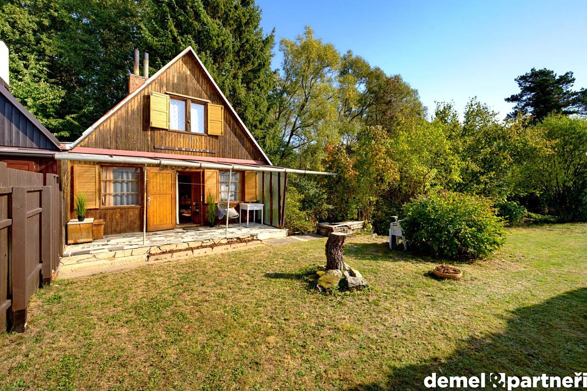 Prodej chaty 47 m², pozemek 798 m², Čechočovice – fotka 1 z 3