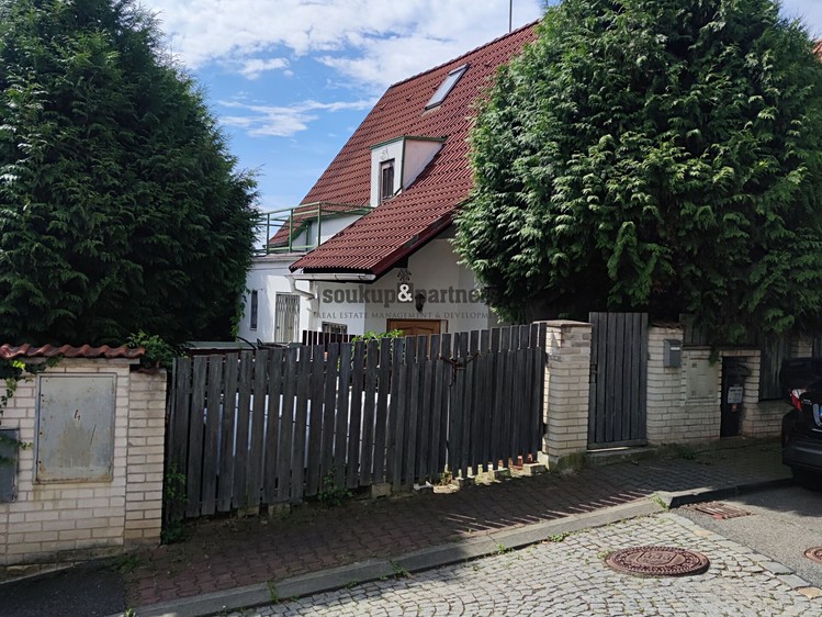 Haus zum Kauf, 136 m² (2 von 18)