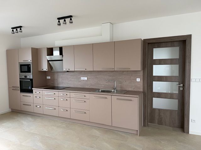 Pronájem bytu 3+kk 95 m²