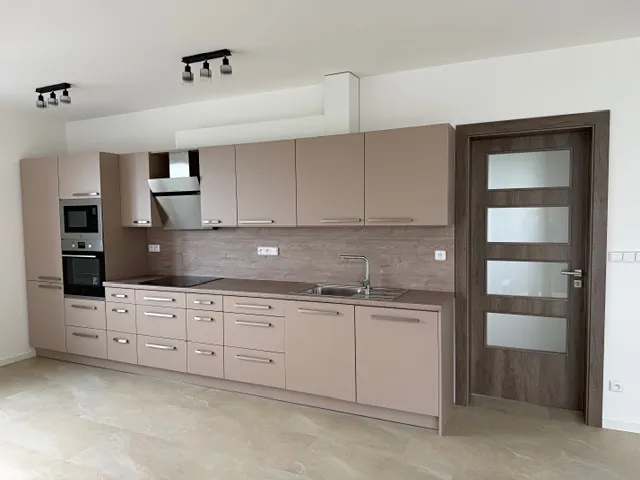 Pronájem bytu 3+kk 95 m²