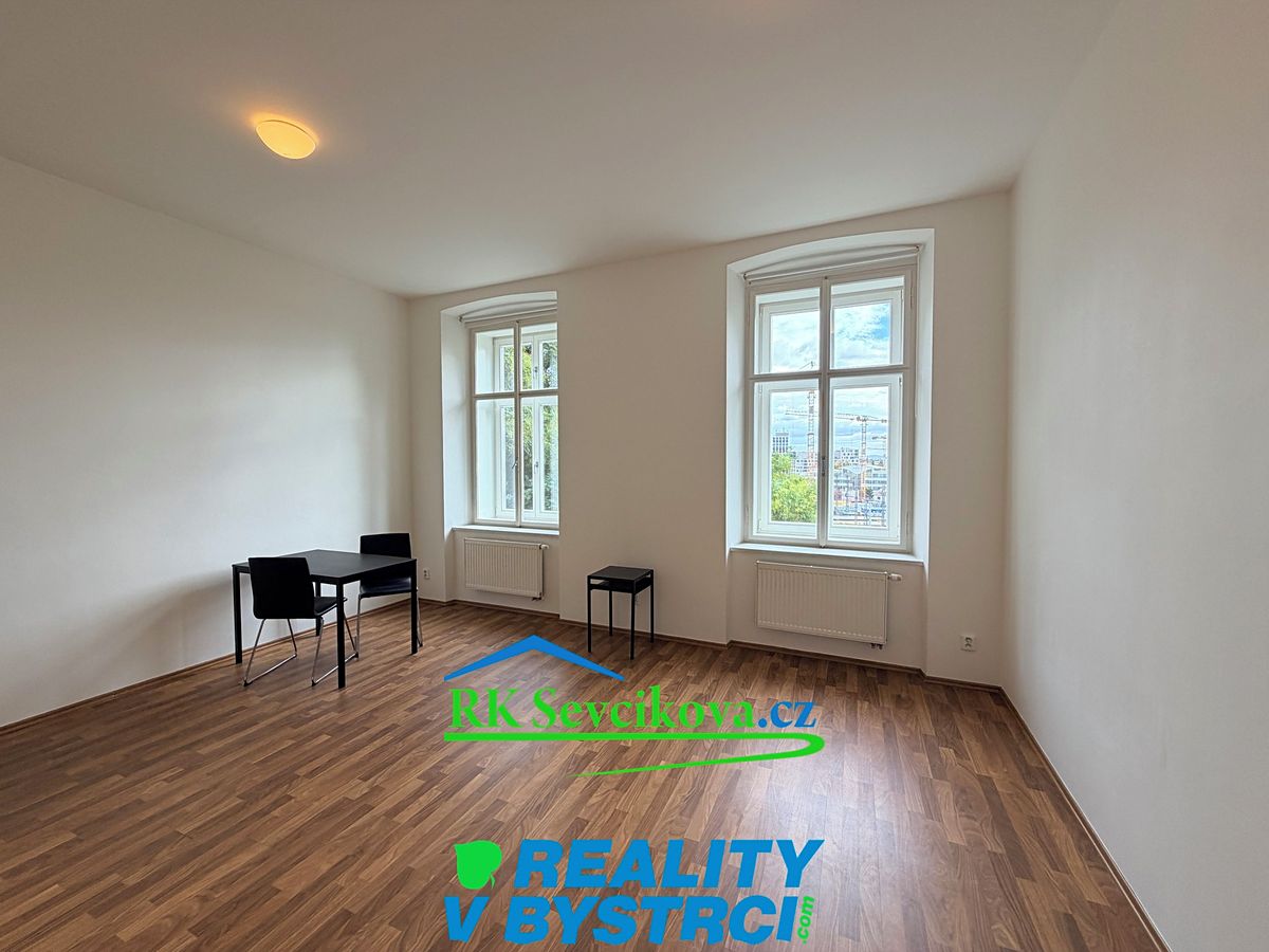 Pronájem bytu 1+kk 31 m²