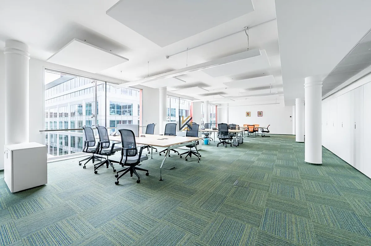Pronájem kanceláře 546 m²