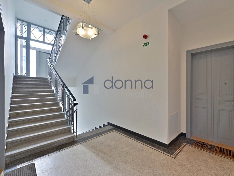 Pronájem bytu 4+kk, 203 m² (13 z 15)