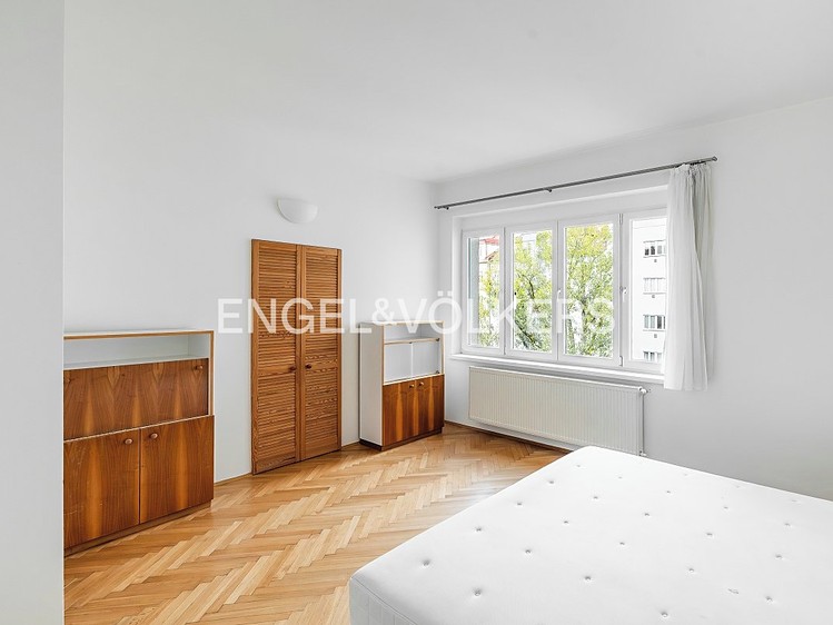 Pronájem bytu 3+kk, 104 m² (5 z 10)