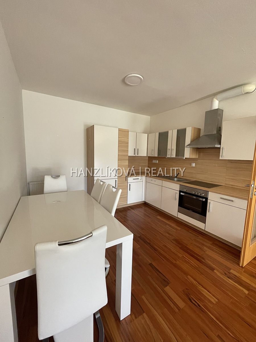 Pronájem bytu 2+kk 62 m²