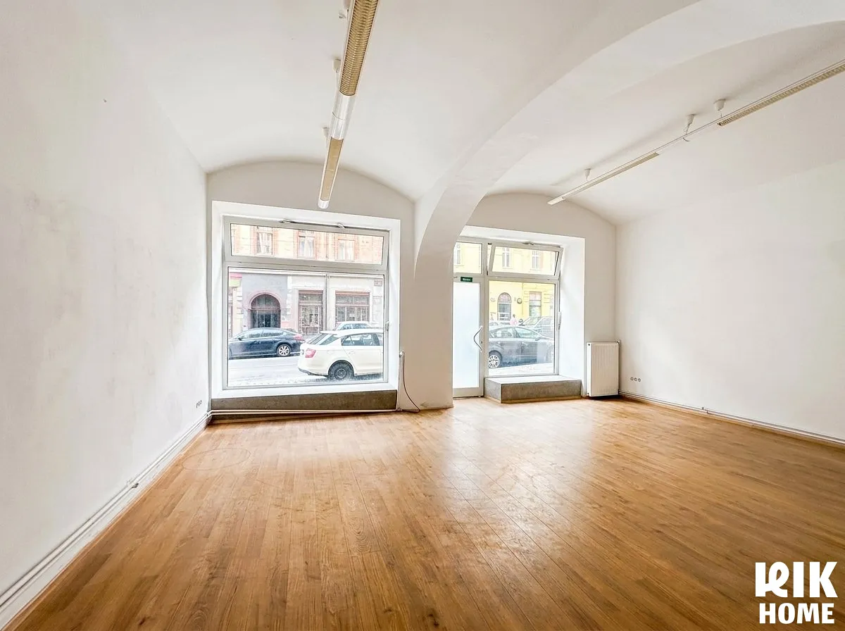 Pronájem obchodního prostoru 73 m²