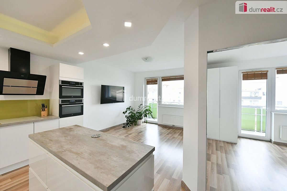 Pronájem bytu 3+kk 68 m²