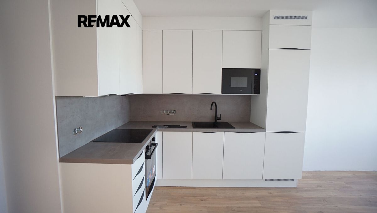 Pronájem bytu 2+kk 47 m² – fotografie 3