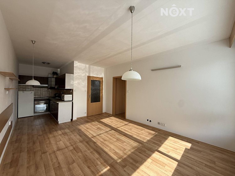 Pronájem bytu 2+kk, 44 m² (5 z 14)
