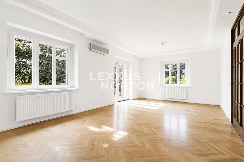 Pronájem kanceláře 413 m²