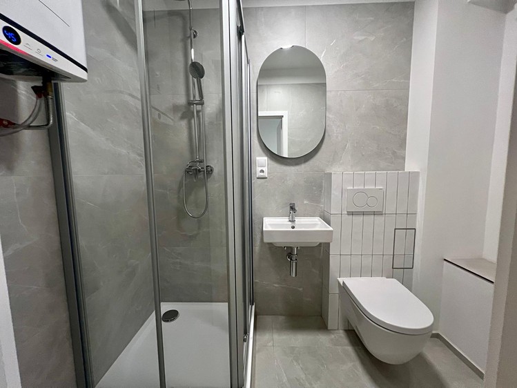 Квартира 1+kk в оренду, 33 м² (6 з 9)