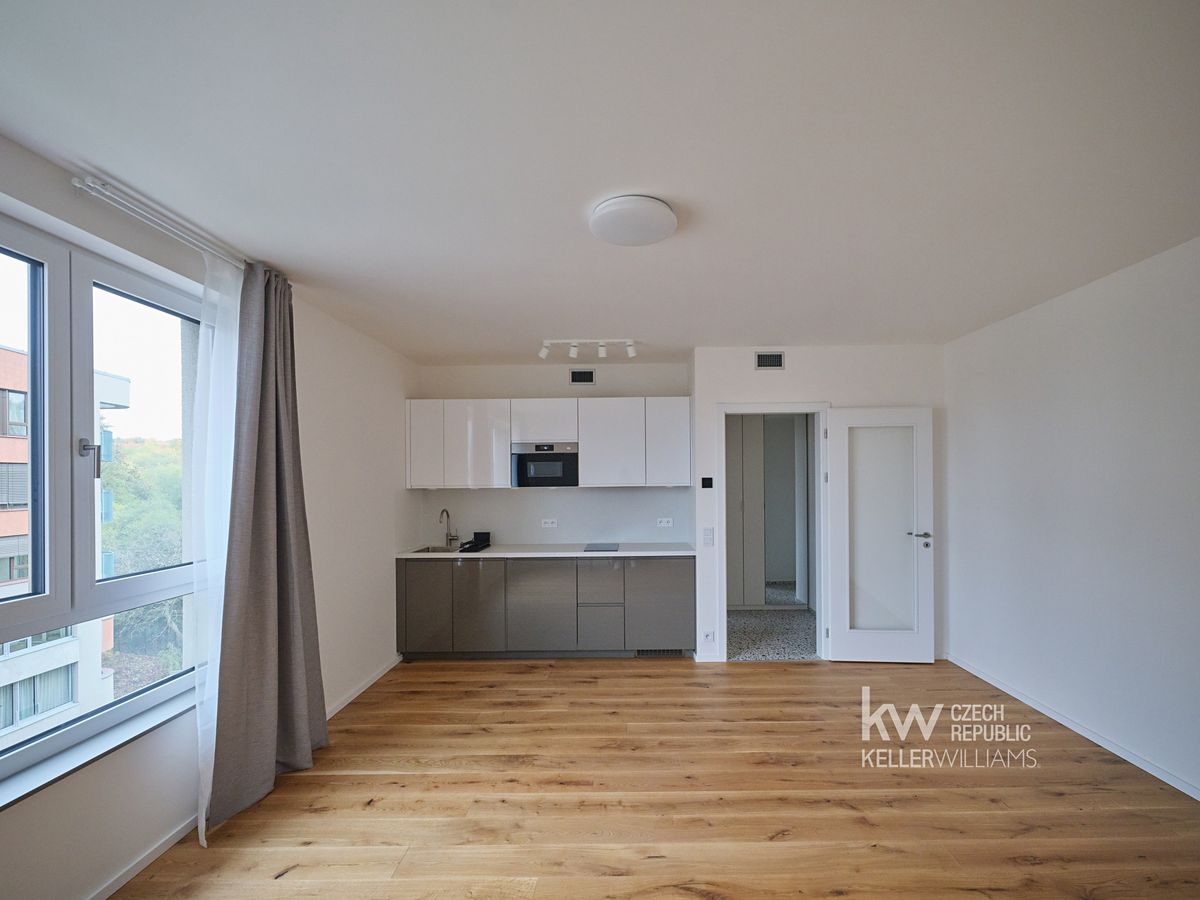 Pronájem bytu 1+kk 37 m²