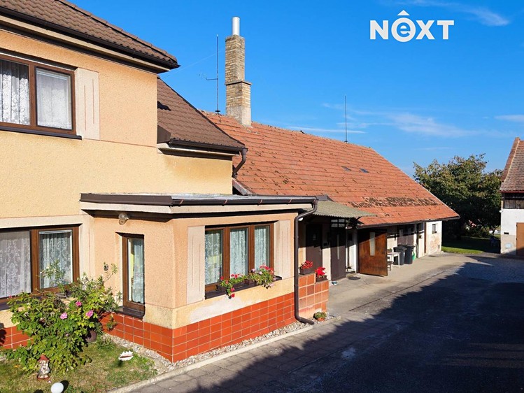Haus zum Kauf, 240 m² (1 von 27)
